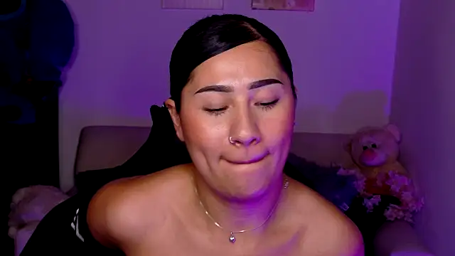 evelyn ch  online show from February 2026 07:10:02 PM