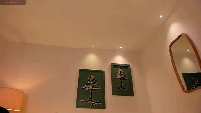 IsabellaMoreau online show from October 2025 05:23:02 PM