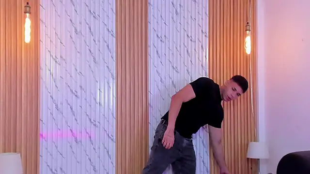 thomas walker0 online show from October 2025 11:29:01 AM