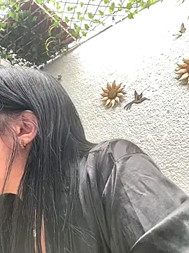 Emma HotLatina online show from December 2025 07:54:02 PM