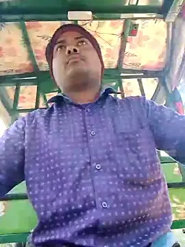 Snapshot of CatchingBouquet chatting on November 2025 02:24:01 AM CatchingBouquet online show from November 2025 02:24:01 AM