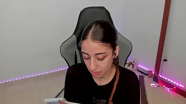 Snapshot of star_shooting8 chatting on January 2026 08:22:02 PM star shooting8 online show from January 2026 08:22:02 PM