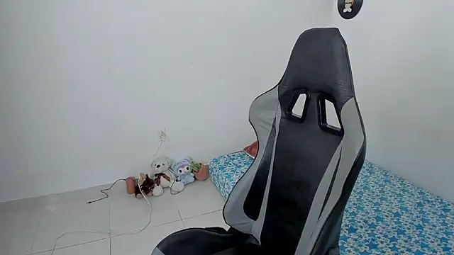 Snapshot of star_shooting8 chatting on February 2026 09:04:01 PM star shooting8 online show from February 2026 09:04:01 PM