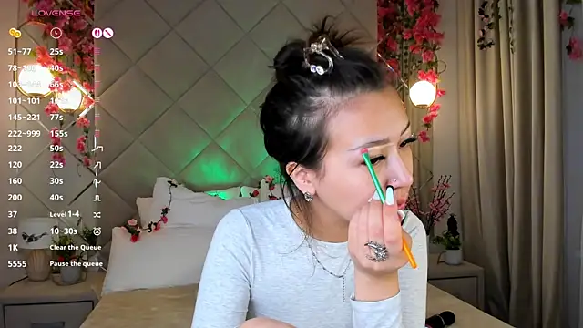 Snapshot of Nelly_Kimm chatting on November 2025 01:39:01 AM Nelly Kimm online show from November 2025 01:39:01 AM