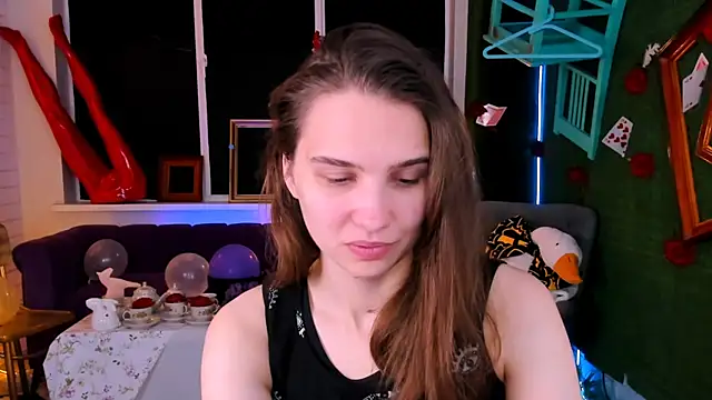 TessaMill online show from September 2025 05:10:02 AM