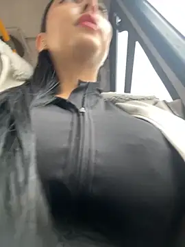 oh nina online show from September 2025 09:30:01 PM