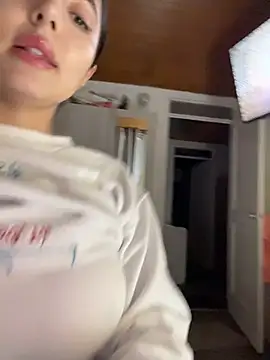 oh nina online show from April 2026 11:49:02 PM