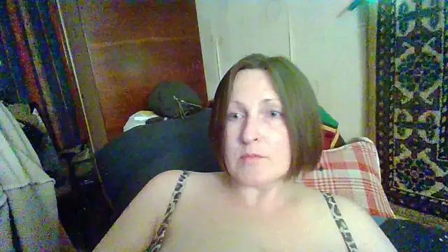 Snapshot of AllaSowinskaya chatting on May 2026 08:58:01 PM AllaSowinskaya online show from May 2026 08:58:01 PM