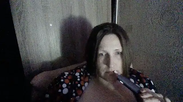 Snapshot of AllaSowinskaya chatting on May 2026 05:20:02 PM AllaSowinskaya online show from May 2026 05:20:02 PM