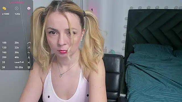 LovelyAria  online show from September 2025 07:27:02 PM