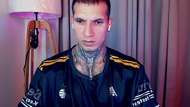 Shane Clay online show from October 2025 01:42:01 AM