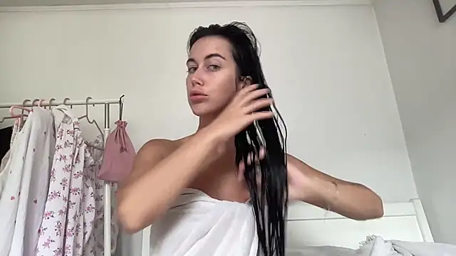 Snapshot of Talyo19 chatting on September 2025 10:37:01 AM Talyo19 online show from September 2025 10:37:01 AM