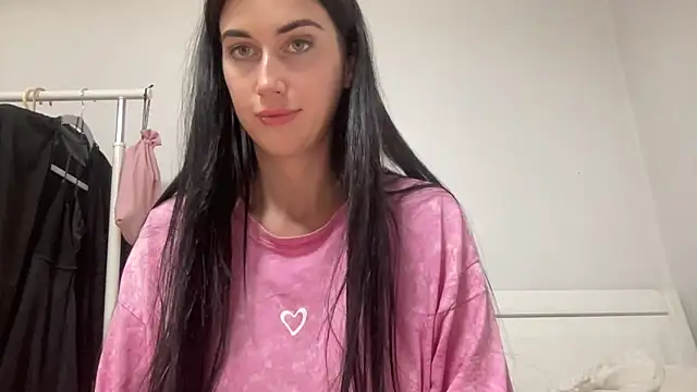 Snapshot of Talyo19 chatting on September 2025 04:52:02 PM Talyo19 online show from September 2025 04:52:02 PM