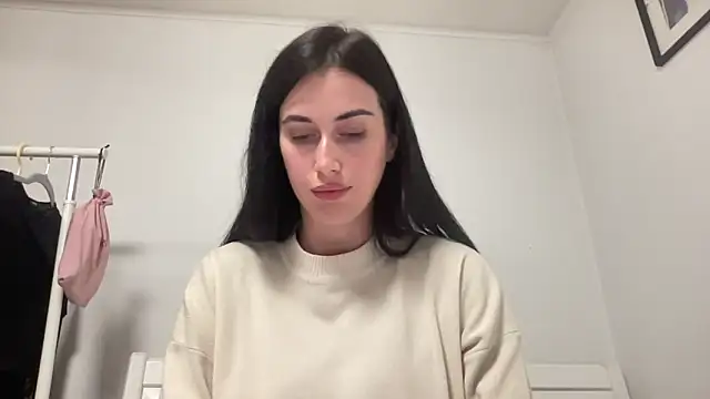 Snapshot of Talyo19 chatting on September 2025 05:18:01 PM Talyo19 online show from September 2025 05:18:01 PM