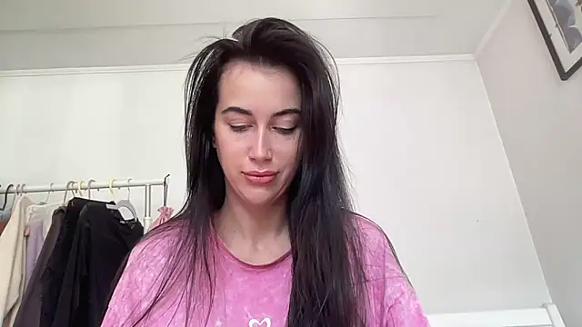 Snapshot of Talyo19 chatting on October 2025 09:08:01 AM Talyo19 online show from October 2025 09:08:01 AM