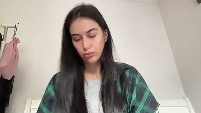 Snapshot of Talyo19 chatting on October 2025 11:54:01 AM Talyo19 online show from October 2025 11:54:01 AM