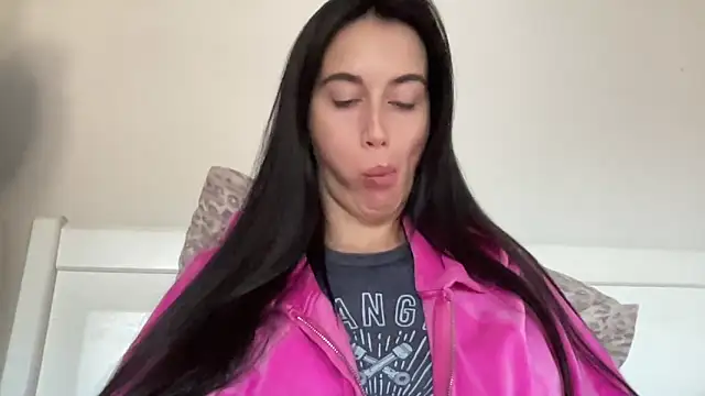 Snapshot of Talyo19 chatting on November 2025 12:51:02 PM Talyo19 online show from November 2025 12:51:02 PM