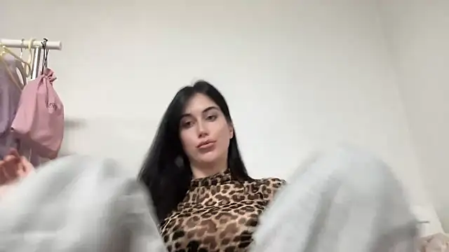 Snapshot of Talyo19 chatting on December 2025 05:10:02 PM Talyo19 online show from December 2025 05:10:02 PM