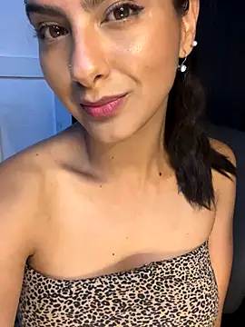 chicachocolate01 online show from November 2025 01:37:01 AM