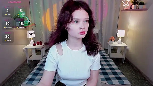 Snapshot of EmilyChaves chatting on May 2026 08:20:02 AM EmilyChaves online show from May 2026 08:20:02 AM