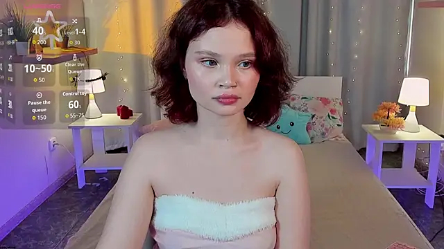 Snapshot of EmilyChaves chatting on July 2026 10:43:01 AM EmilyChaves online show from July 2026 10:43:01 AM