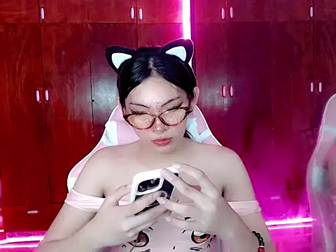 Miss hornydolly online show from October 2025 12:06:01 AM