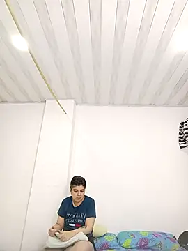 queemking online show from April 2026 01:15:01 AM