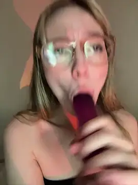 ReenKitty online show from December 2025 05:13:01 AM