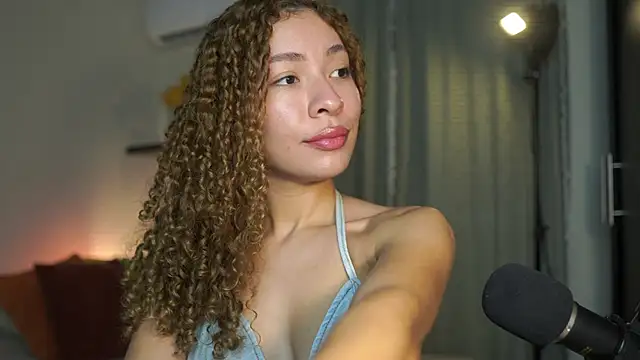 isabella-garcia- online show from September 2025 12:50:01 PM