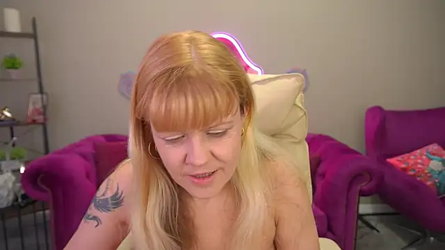 BellaLaPetit online show from March 2026 01:08:01 PM