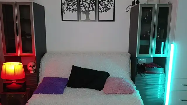 Snapshot of Lila_West chatting on December 2024 04:18:01 PM Lila West online show from December 2024 04:18:01 PM