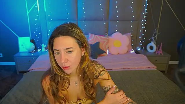 Snapshot of KateShanny chatting on February 2026 06:56:01 AM KateShanny online show from February 2026 06:56:01 AM