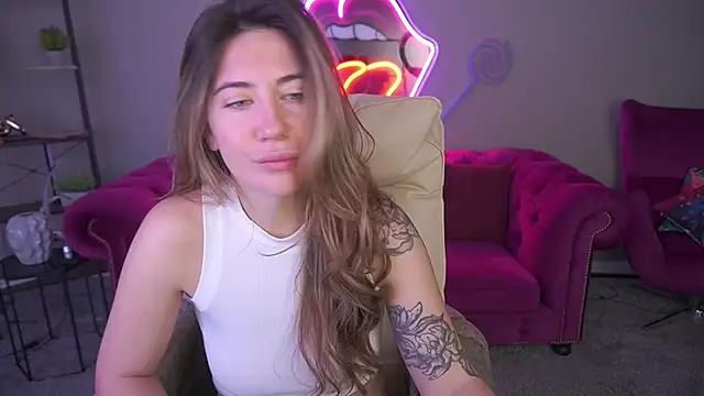 Snapshot of KateShanny chatting on February 2026 06:56:01 AM KateShanny online show from February 2026 06:56:01 AM