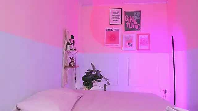 Camila Rivers online show from October 2025 11:43:01 AM