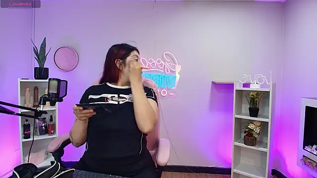 Aphriil   online show from September 2025 07:13:02 PM