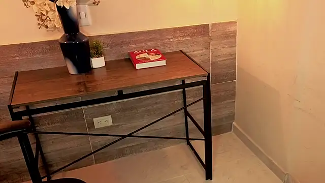 LiLLiAnderson online show from November 2025 11:31:02 AM