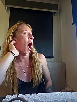 bmorganne420 online show from December 2025 09:54:02 PM