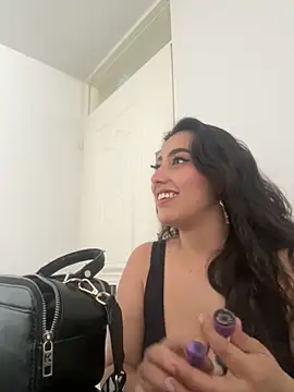 my aleja  online show from October 2025 06:49:01 PM