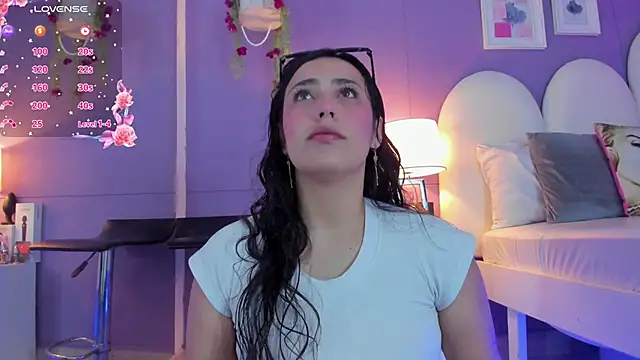 my aleja  online show from November 2025 12:51:02 PM