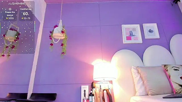 my aleja  online show from November 2025 01:21:02 PM