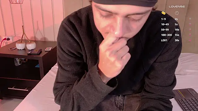 juliie star online show from February 2026 03:40:02 AM