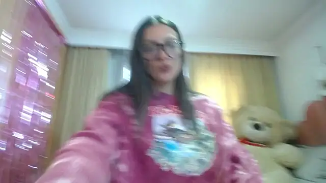 Snapshot of miss_lilieth chatting on February 2026 01:10:01 PM miss lilieth online show from February 2026 01:10:01 PM