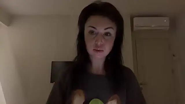 Gilin1 online show from November 2025 08:44:01 PM