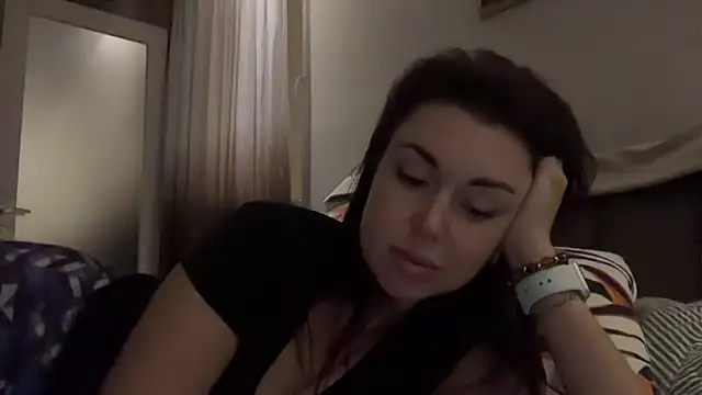 Gilin1 online show from November 2025 07:37:01 PM