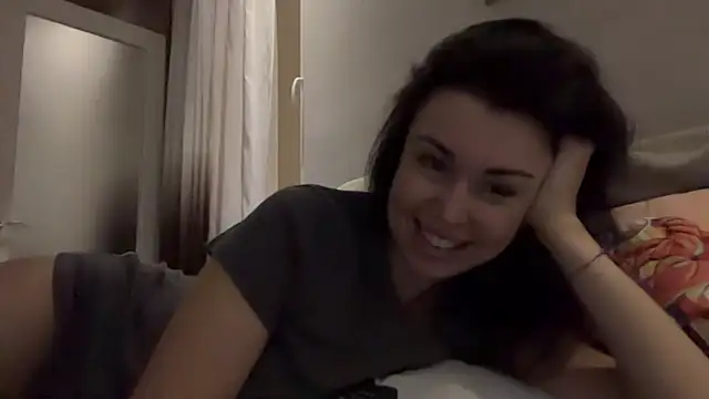 Gilin1 online show from November 2025 08:20:01 PM