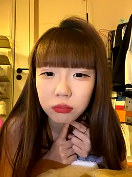 D-033 online show from November 2025 06:10:02 PM