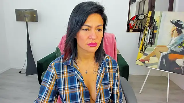 Arya Lexy online show from November 2025 06:56:02 PM