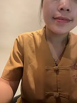 Snapshot of Bella_7777 chatting on June 2026 01:46:01 PM Bella 7777 online show from June 2026 01:46:01 PM