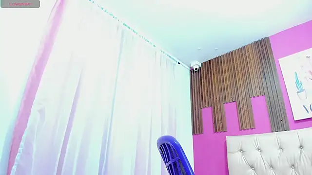 Lucia Spear online show from October 2025 12:45:02 PM