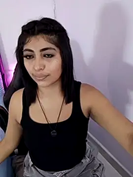 Kaylachannell online show from April 2026 03:18:01 AM